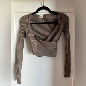 Abercrombie & Fitch Crop Stone Gray Wrap Sweater | Size XXS